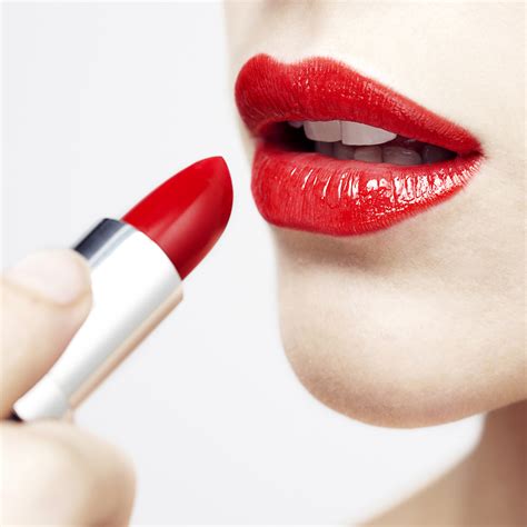 Why This Lipstick Is the Big Favorite of the Season 